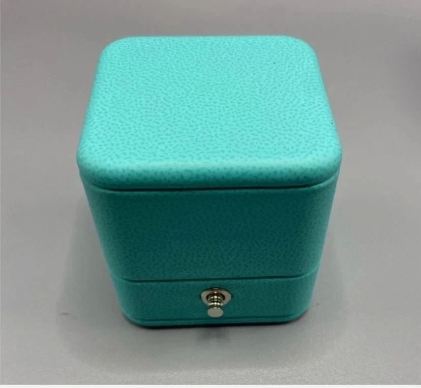 100% Authentic Tiffany & Co Engagement Ring Box + Outer Box+Ribbon